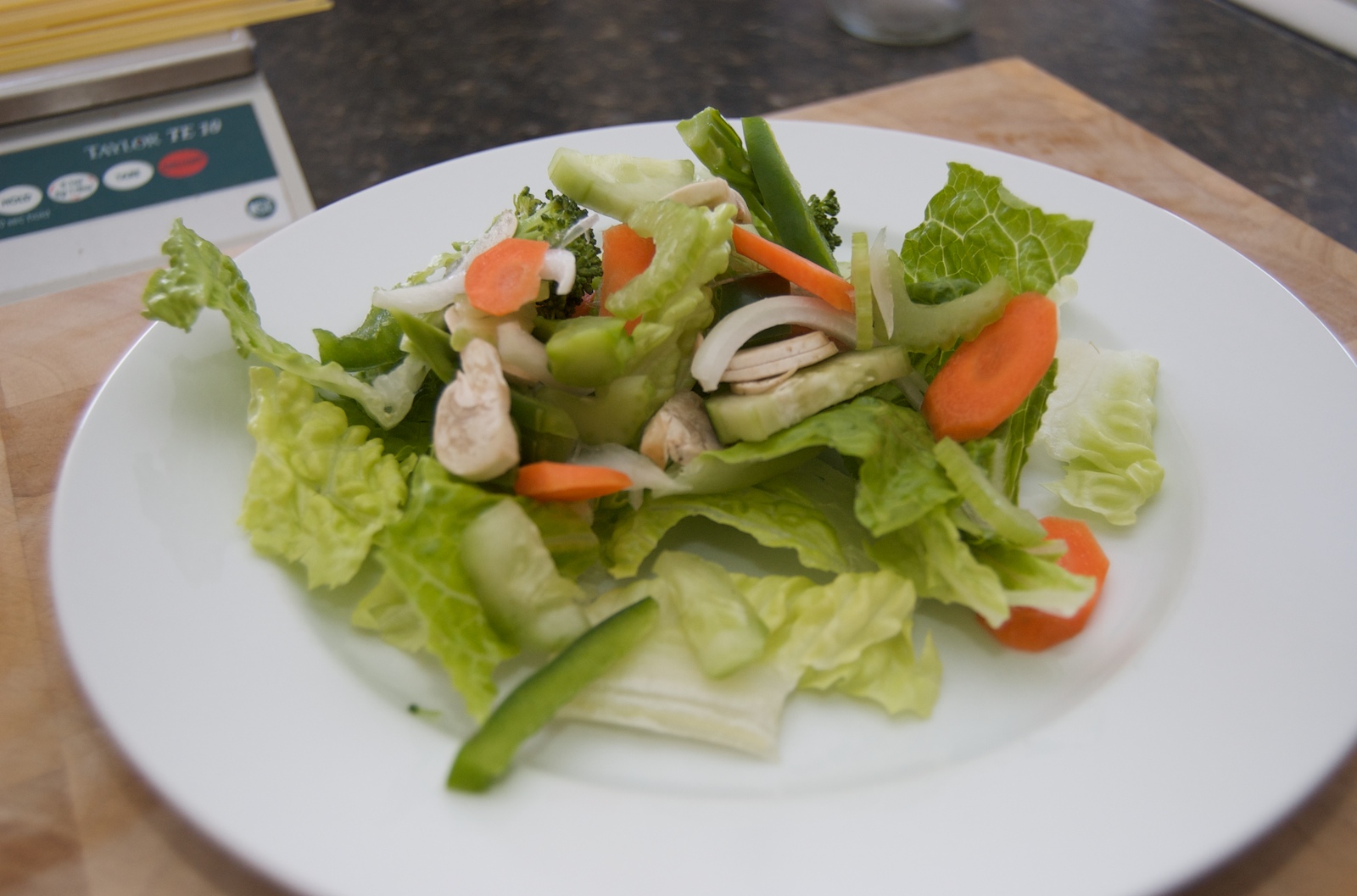 https://food.rickk.com/2010/03/27/salad12.jpg